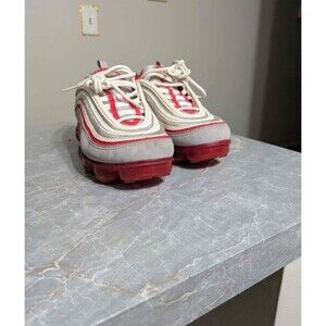 Size 6y Nike Air Vapormax 97 University Red (Unisex) Excellent Used Condition